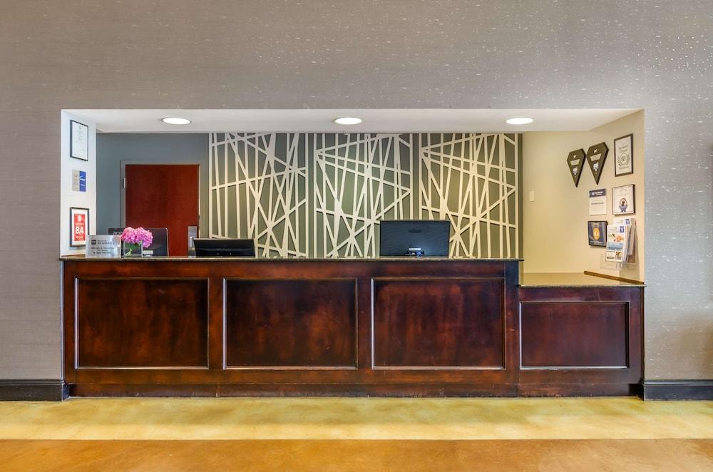 Best Western Plus Waynesboro Inn & Suites Conference Center photo 21
