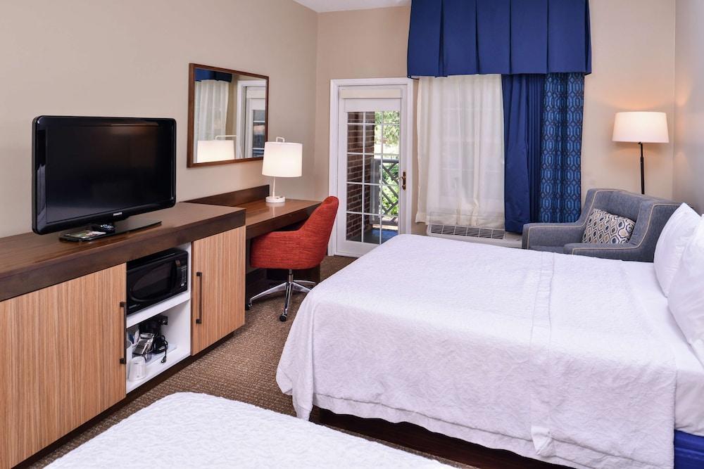 Hampton Inn Lexington-Historic District photo 56