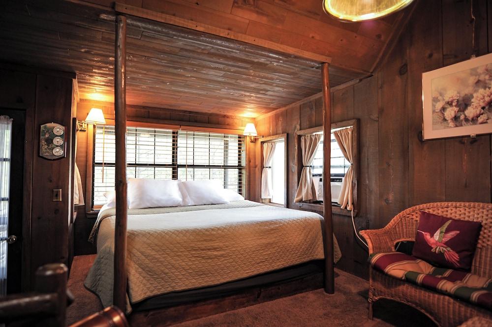 Bear Creek Motel And Cabins photo 15
