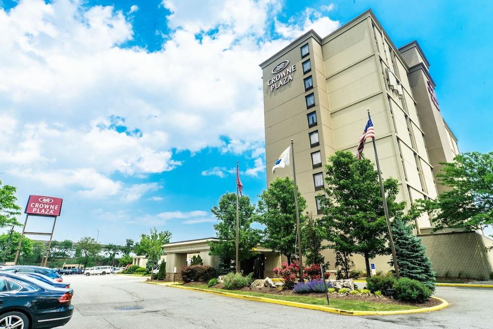 Crowne Plaza Newark Airport by IHG photo 26