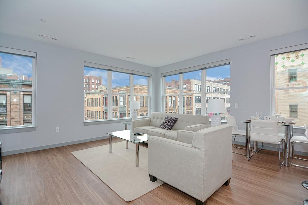 Global Luxury Suites Downtown Providence photo 68