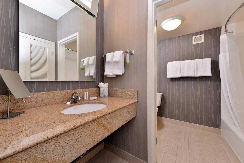 Courtyard by Marriott Dallas Northwest photo 29