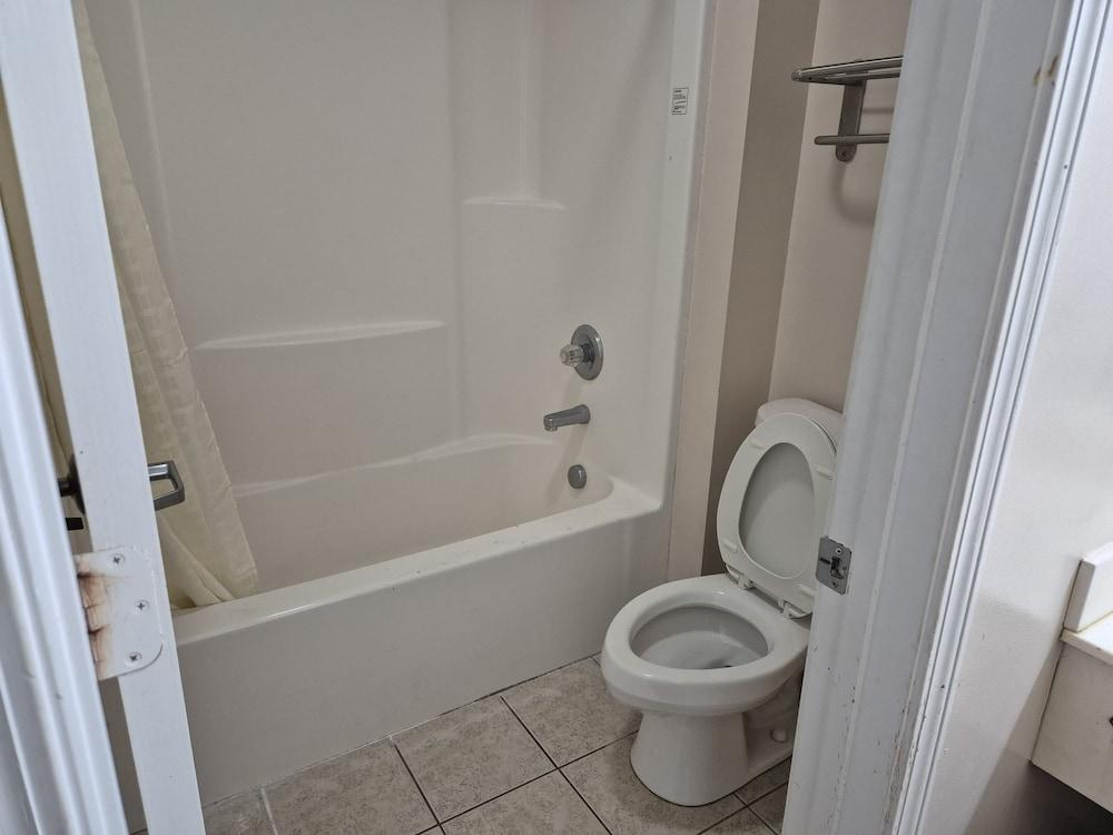 General Bragg Inn & Suites Chickamauga photo 37