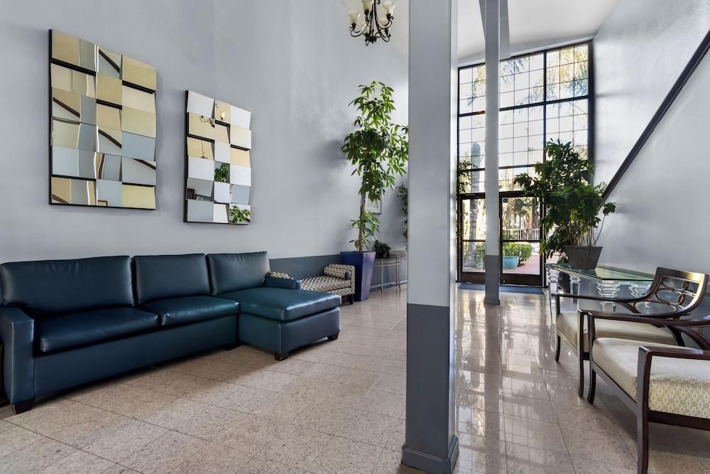Hiltop Hotel photo 3