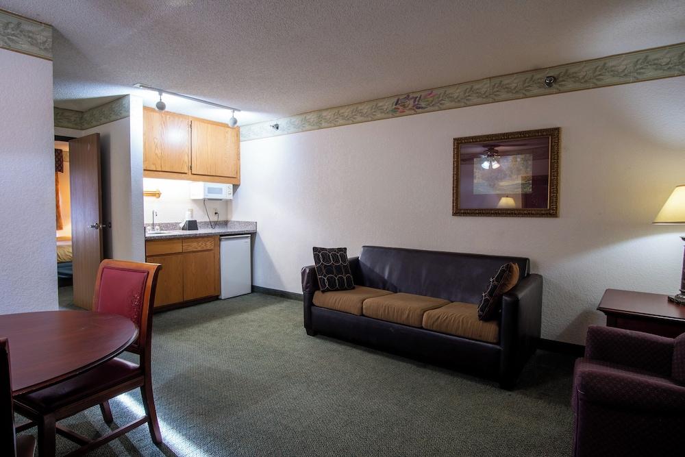 Blue Way Inn & Suites Eagan photo 7