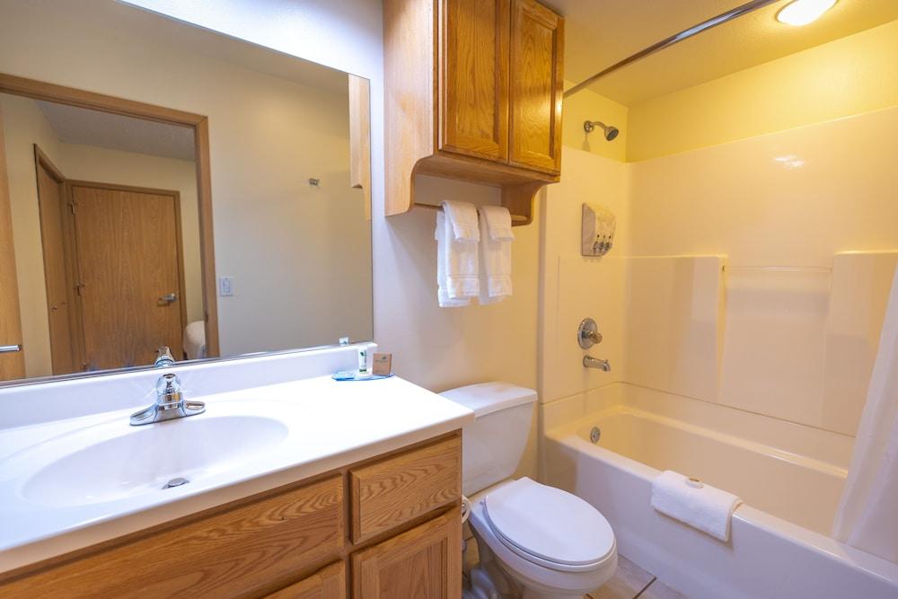 Helgeson Place Hotel & Suites photo 19
