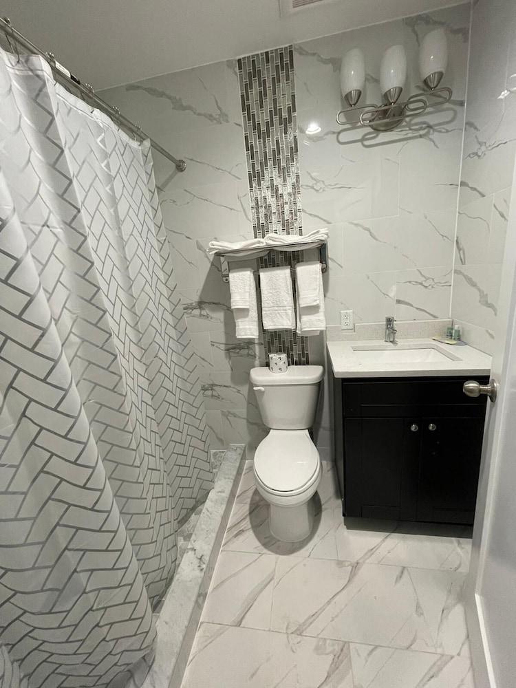 Thatford Hotel photo 3