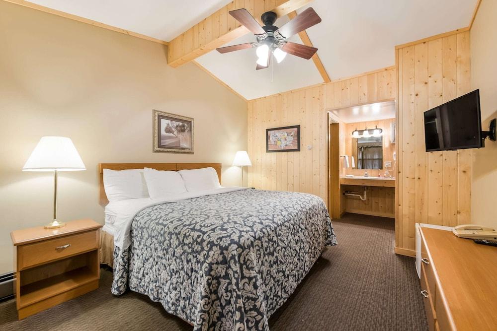Econo Lodge Rice Lake photo 17