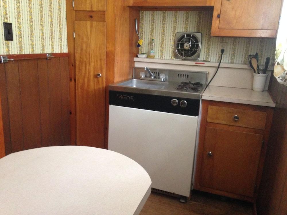 Amber Lantern Lake George Motel and Cottage Rentals photo 27