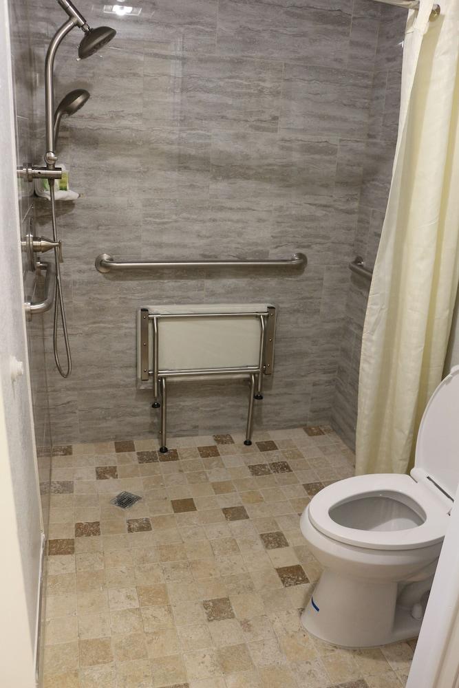 LoneStar Inn photo 19