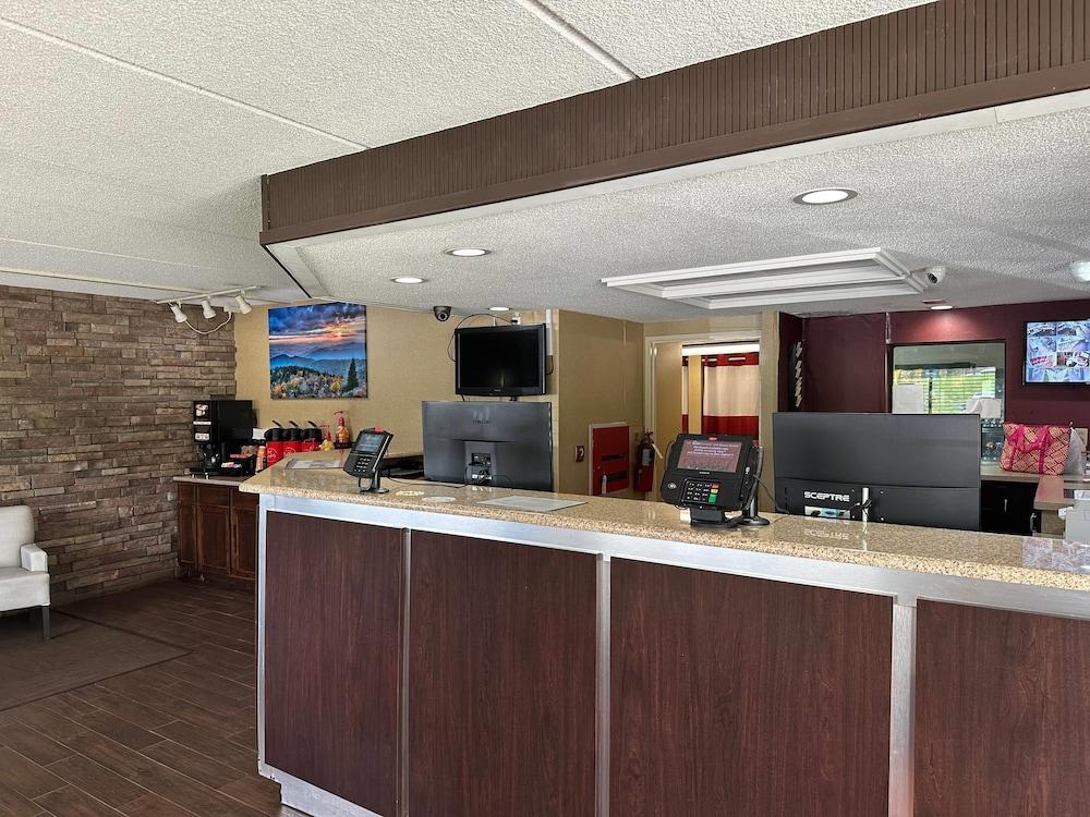 Econo Lodge Hickory photo 6