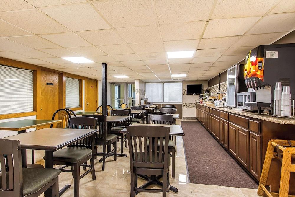 Rodeway Inn Bloomington - Normal West photo 12