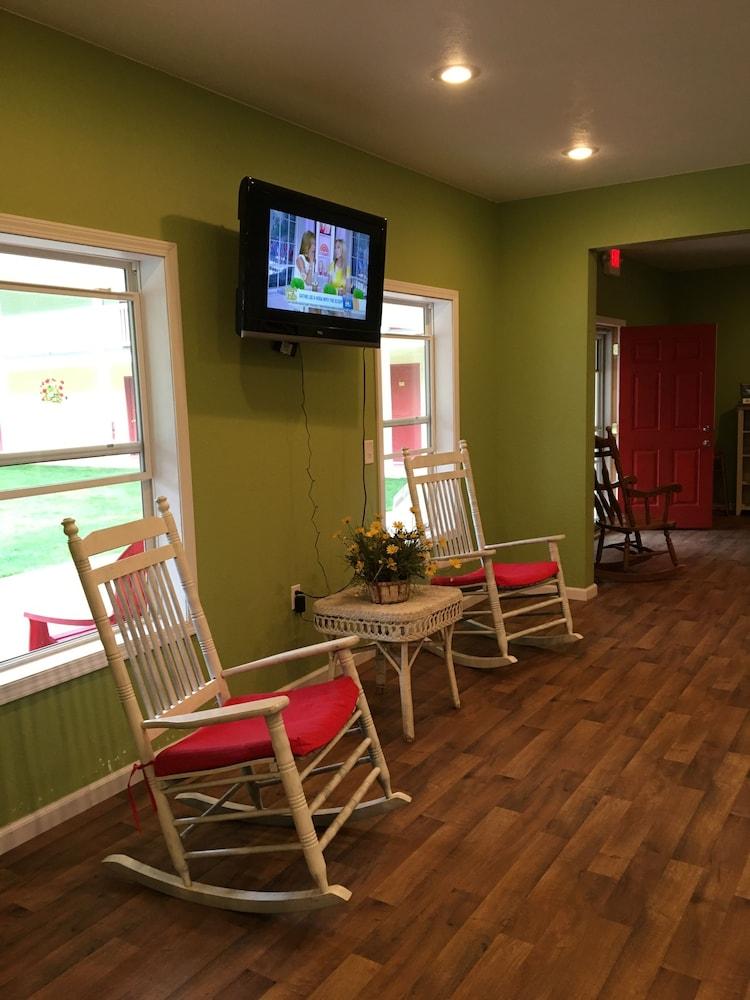 The Beach Inn Motel photo 20
