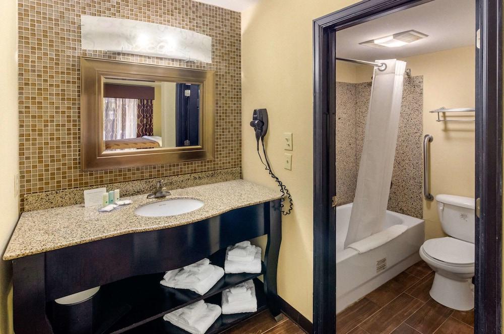 Quality Inn Covington Downtown photo 16