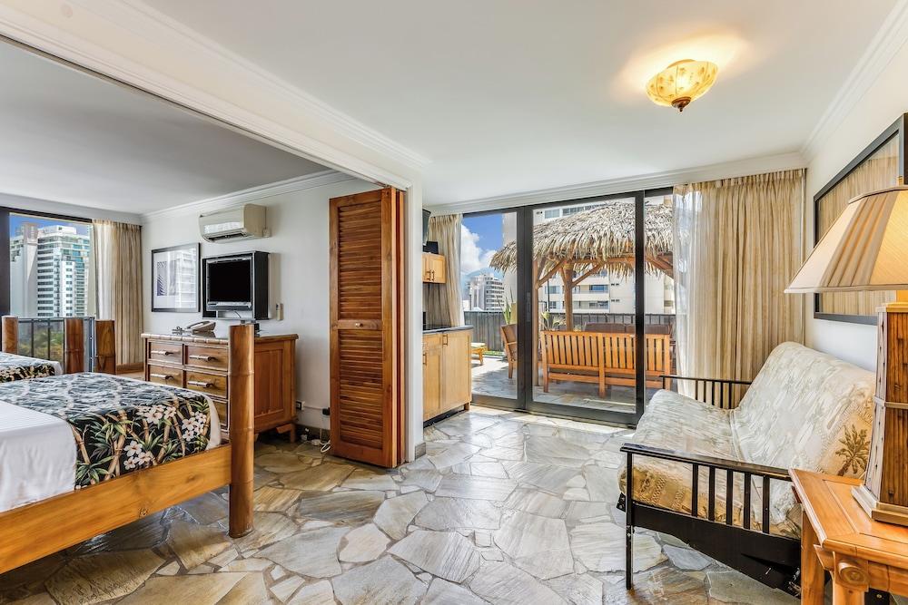 Castle Bamboo Waikīkī Hotel photo 22