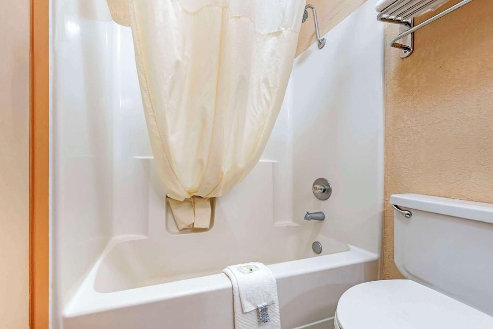 Quality Inn Amarillo West near Medical Center photo 15