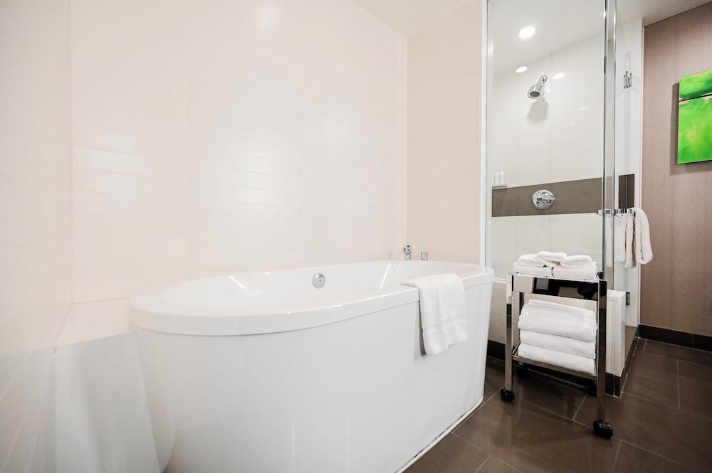 StripViewSuites at Vdara photo 96