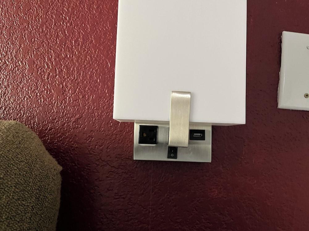 Red Roof Inn Rockingham photo 20
