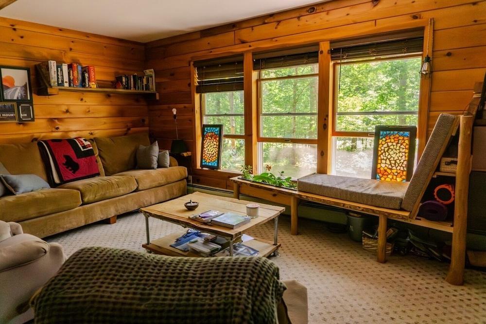 Upscale Hostel by Lake George & Gore Mtn photo 22