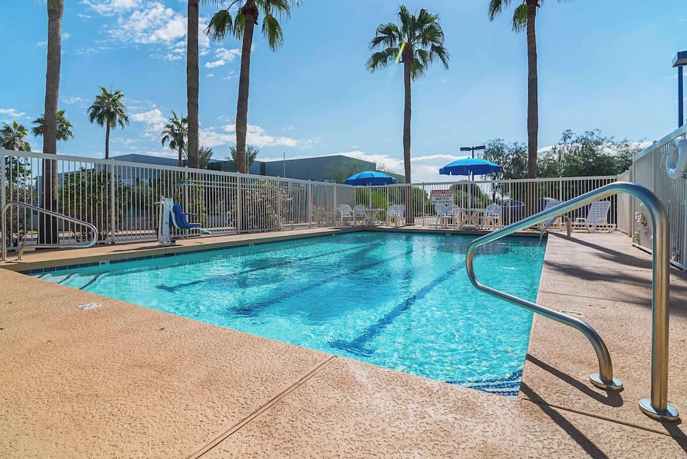 Motel 6 Chandler, AZ photo 33
