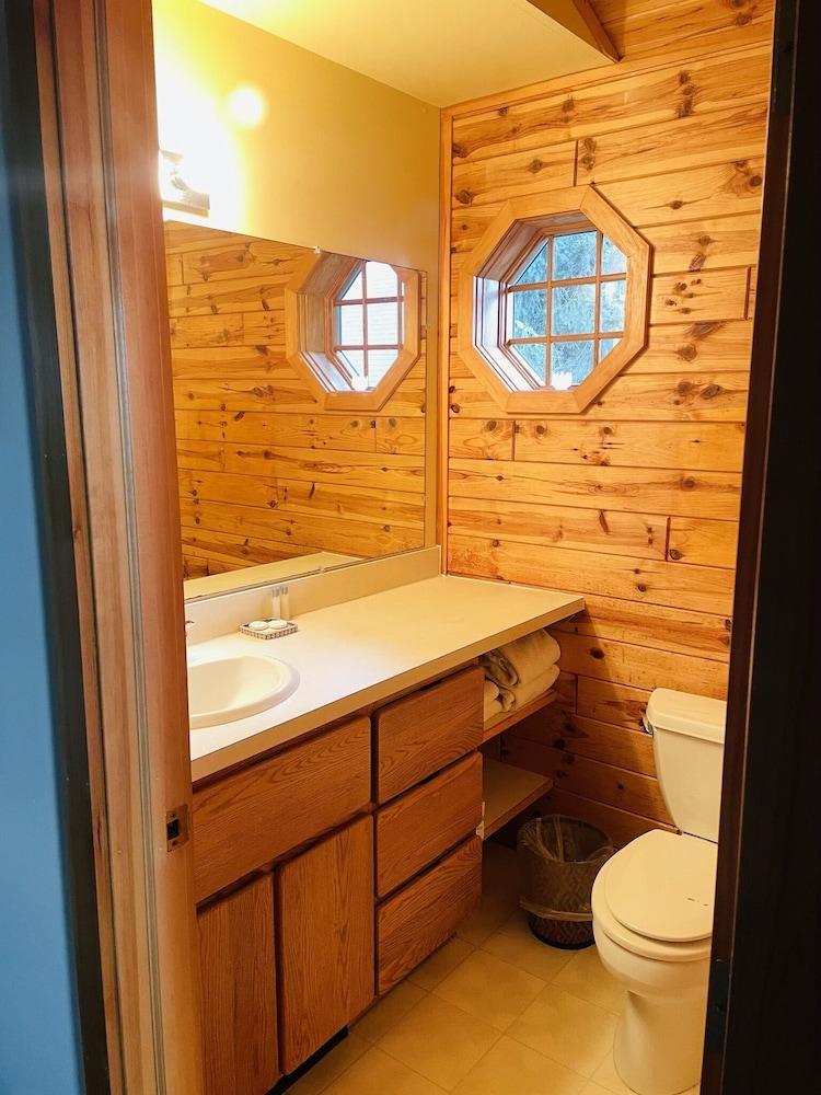 Drummond Island Resort photo 100