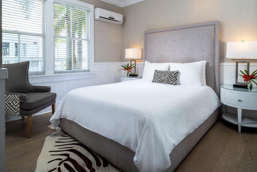 Alexanders Guesthouse - Adult Exclusive, LGBTQ Friendly photo 38