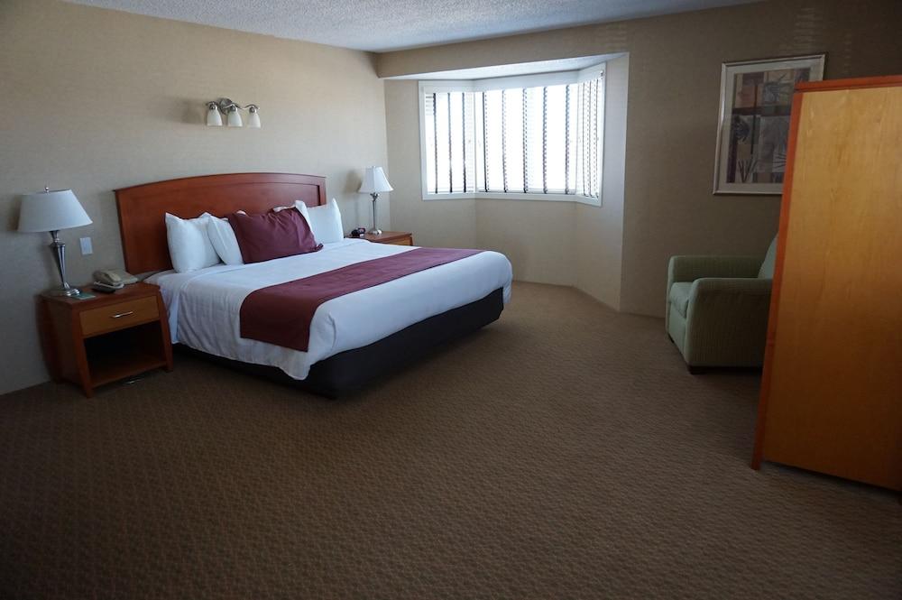 Findlay Inn and Conference Center photo 21