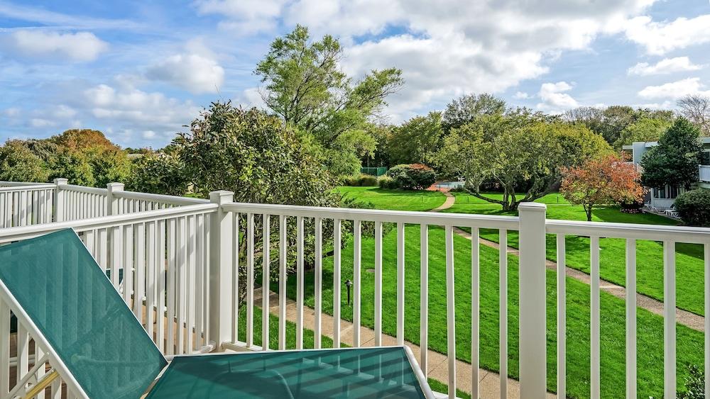 East Hampton House Resort photo 63