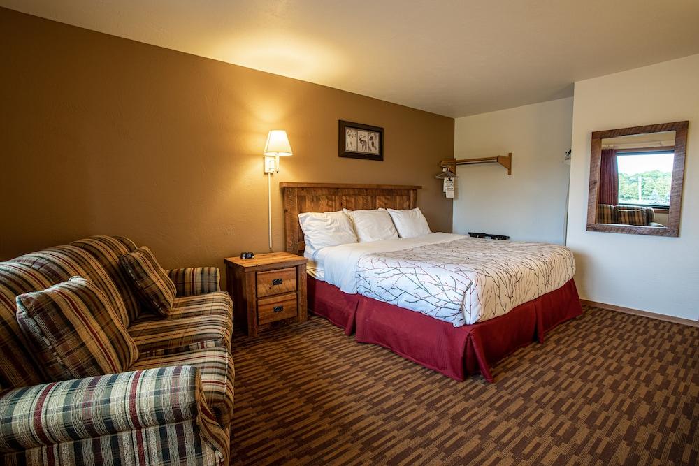 Open Hearth Lodge photo 41