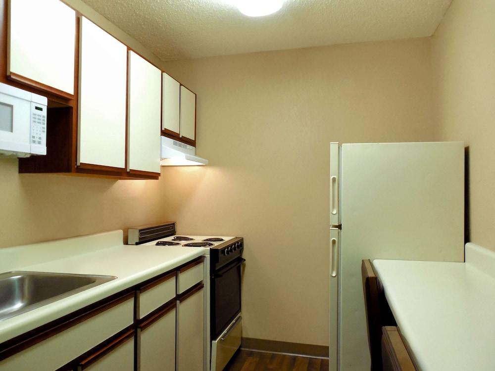 Extended Stay America Suites Ft Lauderdale Cyp Crk NW 6th Wy photo 22