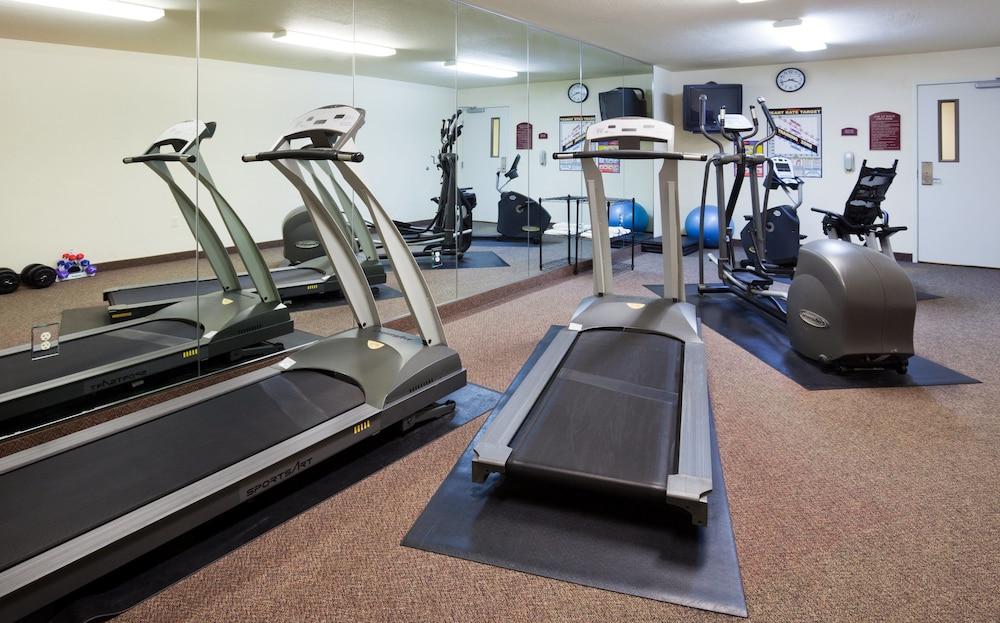 Holiday Inn & Conference Center Marshfield by IHG photo 9