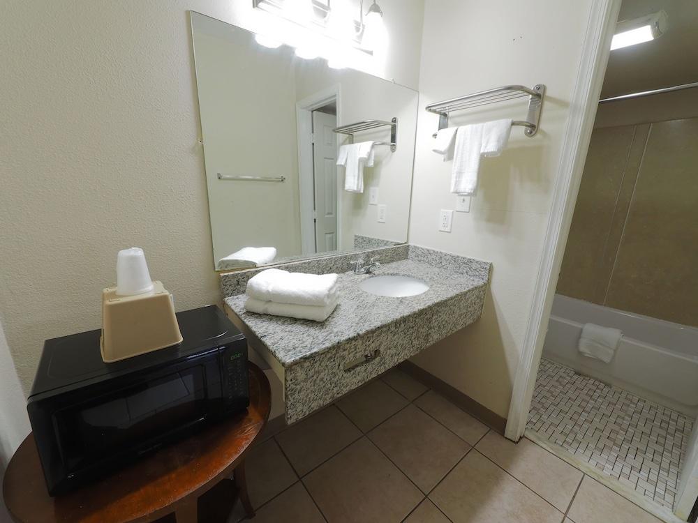 Budget Lodge photo 18
