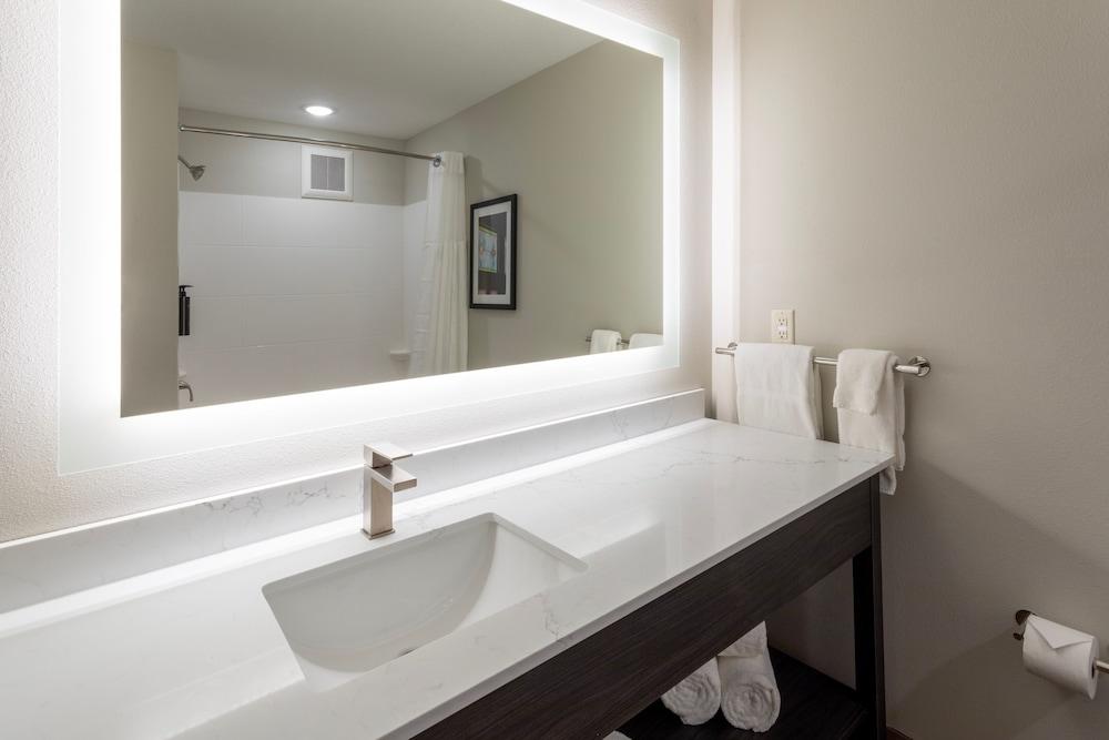 GrandStay Hotel & Suites Algona IA photo 25
