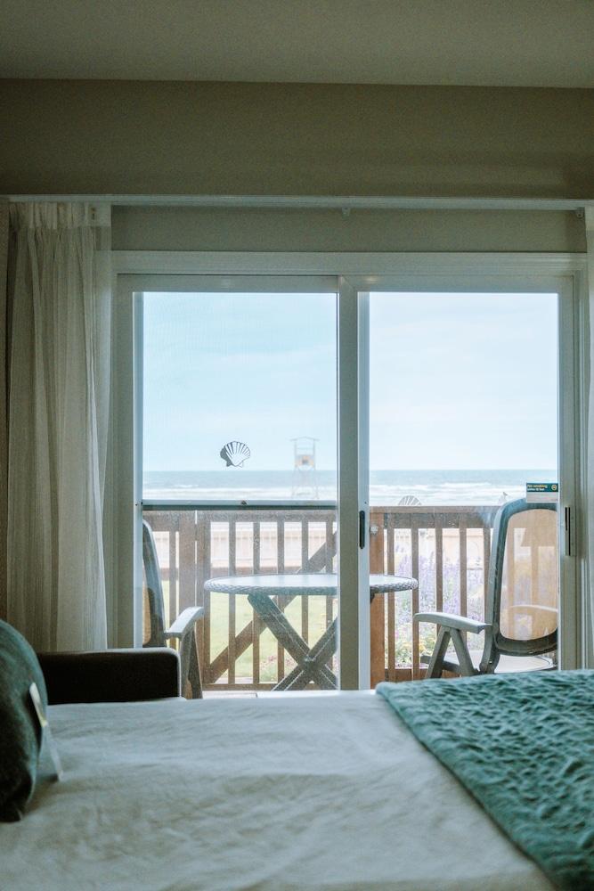 Inn at the Prom Oceanfront Seaside photo 87