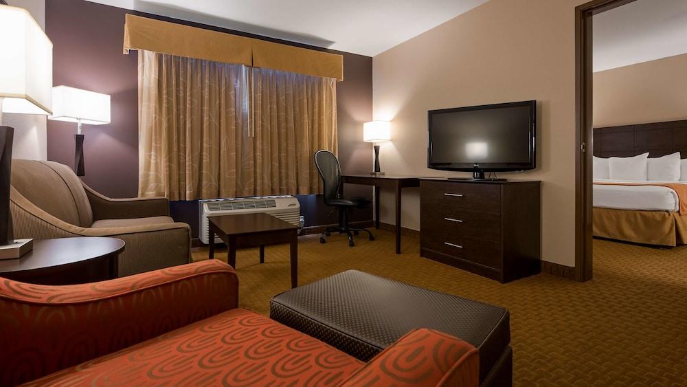 Best Western Flora Inn photo 11