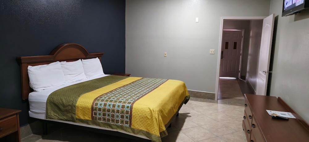Texas Inn and Suites RGV photo 100