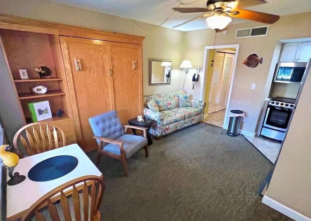 Coral Shores Resort photo 11