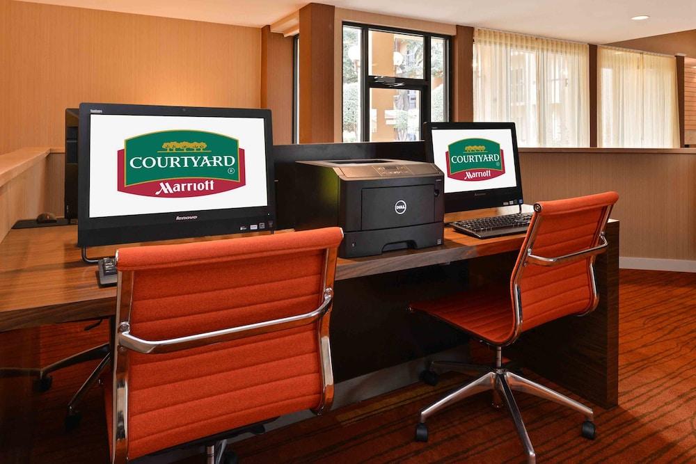 Courtyard by Marriott Dallas Northwest photo 5