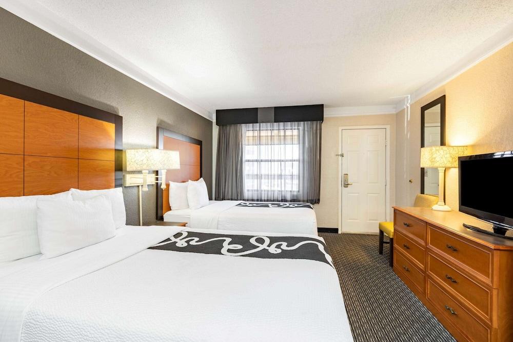 Travelodge by Wyndham El Paso - Airport photo 11