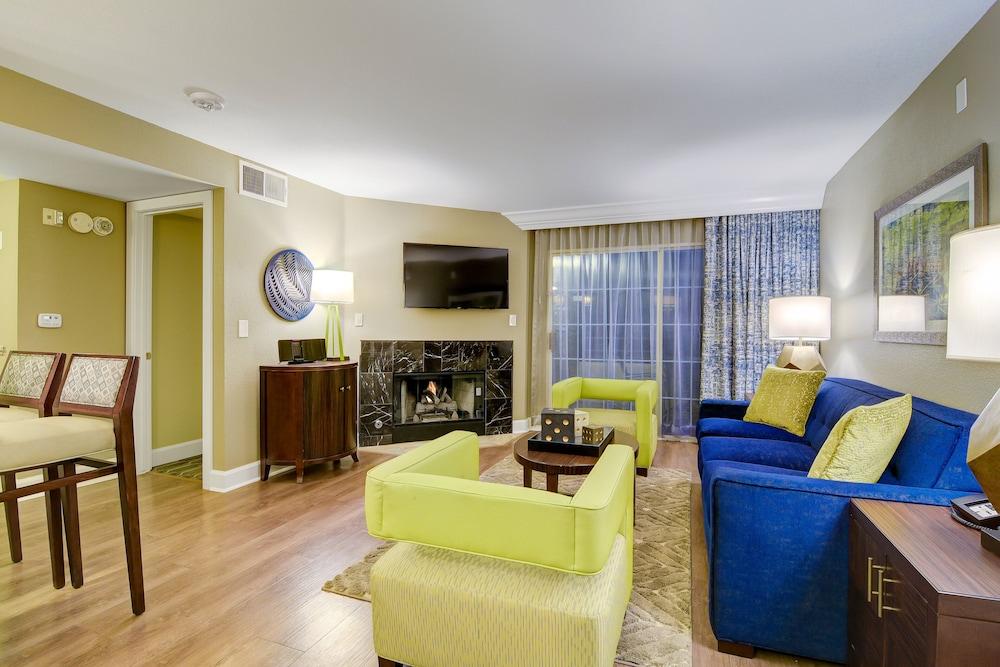 Holiday Inn Club Vacations at Desert Club Resort by IHG photo 13
