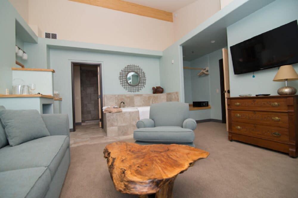 Blue Wave Inn photo 8