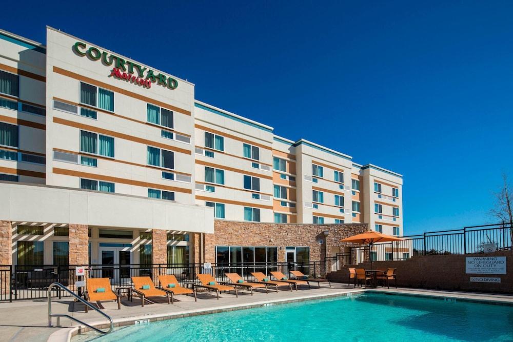 Courtyard by Marriott Dallas Midlothian-Midlothian Conf Ctr photo 18