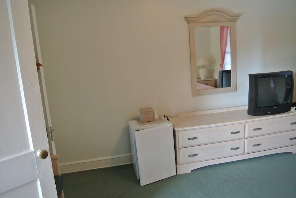RoseWood Inn photo 48
