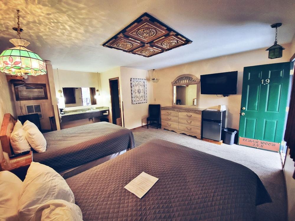 Cedar Wood Inn photo 19