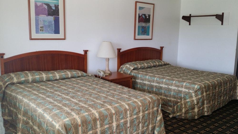 Imperial Motel photo 10