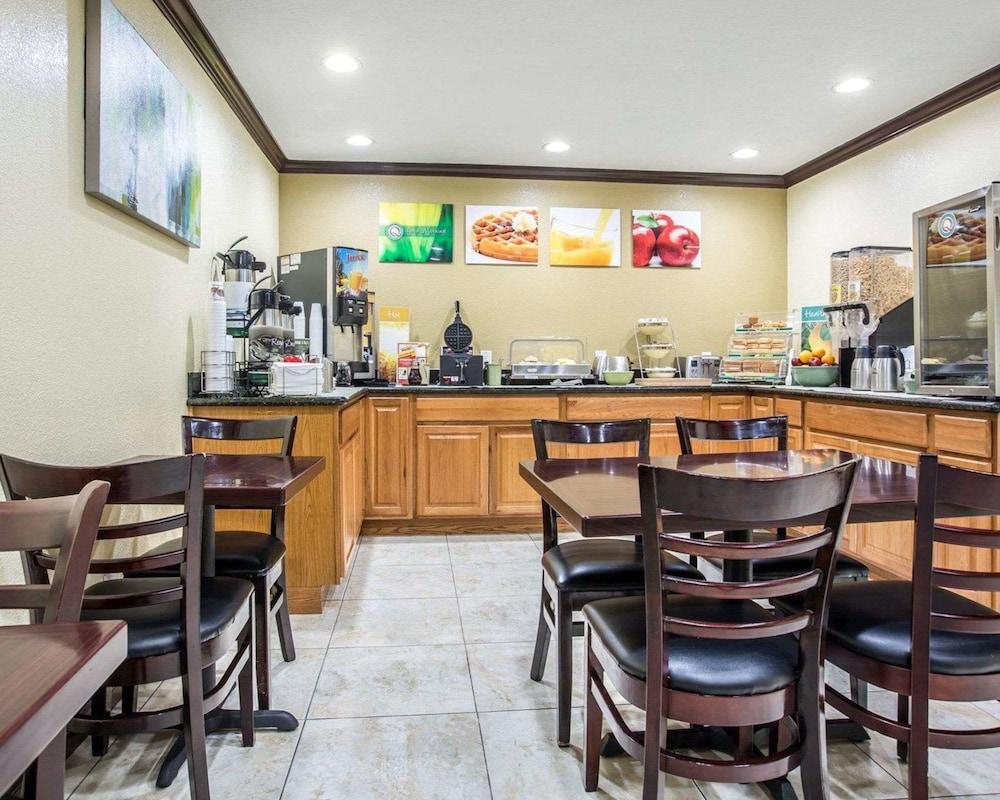 Quality Inn San Diego I-5 Naval Base photo 44
