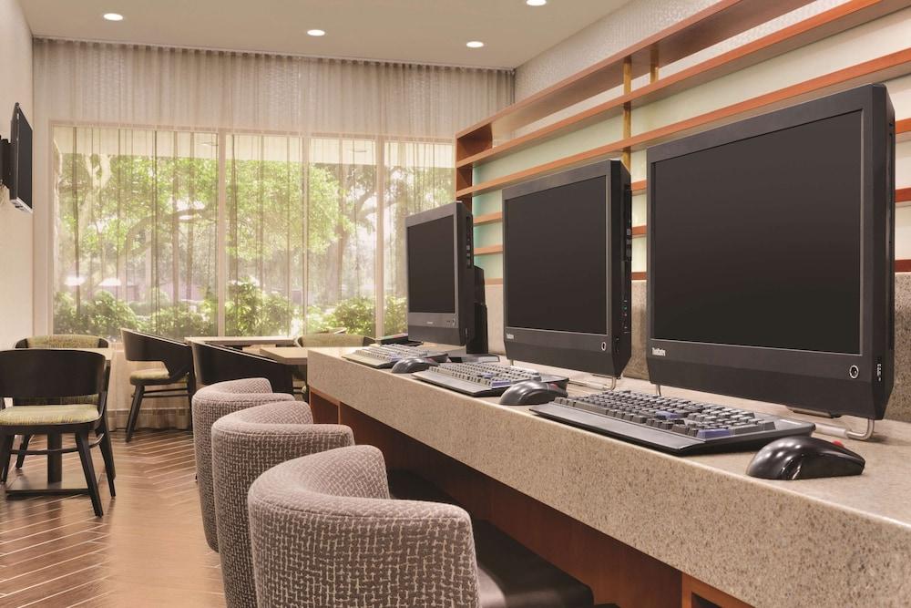 Embassy Suites by Hilton Orlando International Dr ICON Park photo 24