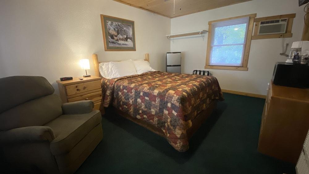 Fawndale Lodge photo 2