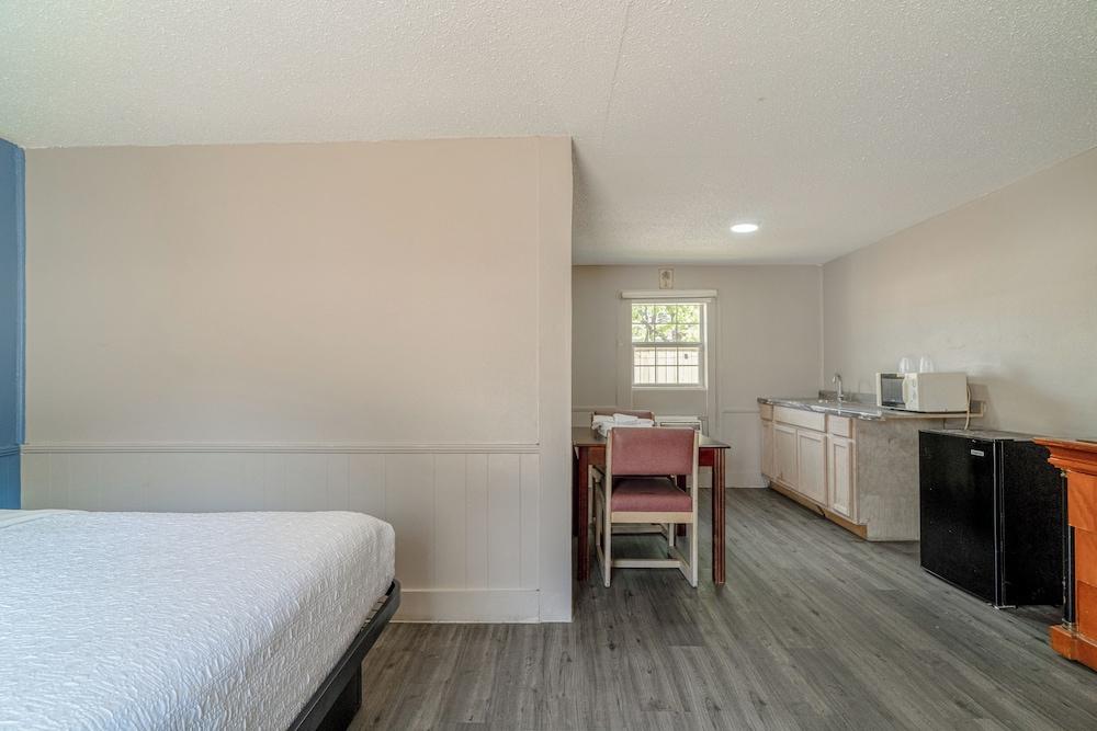 Cypress Inn Motel By OYO West Monroe I-20 photo 68
