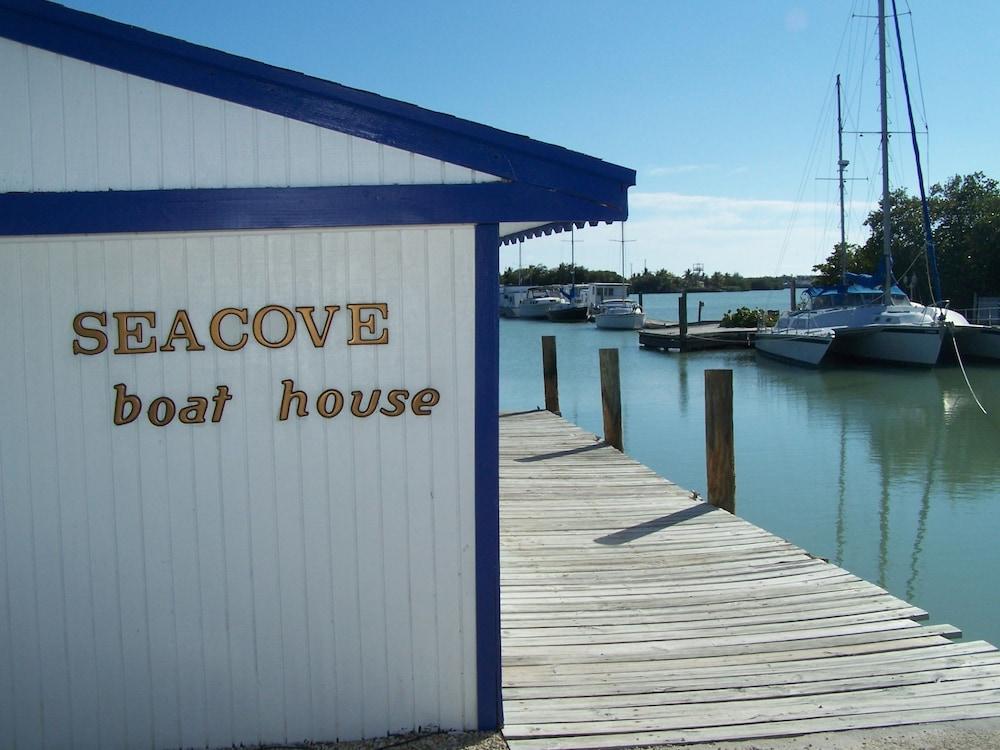 Floating Sea Cove Resort & Marina photo 55